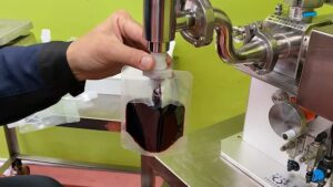 ハスカップジャム　スパウト　充填機